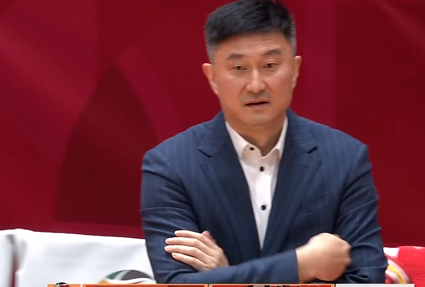 开云体育-CBA两大惨案！广东狂输上海40分，前冠军15连败，北控爆冷输江苏